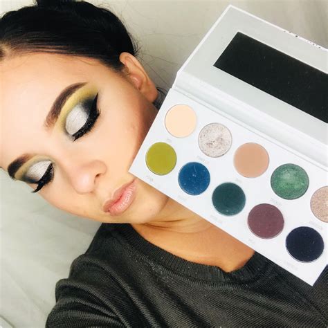 Unleash Your Inner Sorceress with Jaclyn Hill's Dark Magic Palette